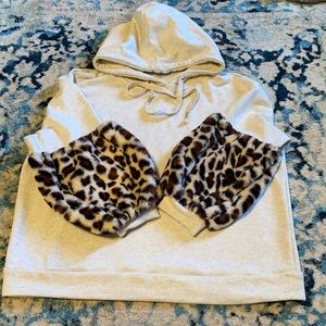 Leopard detail hoodie!
